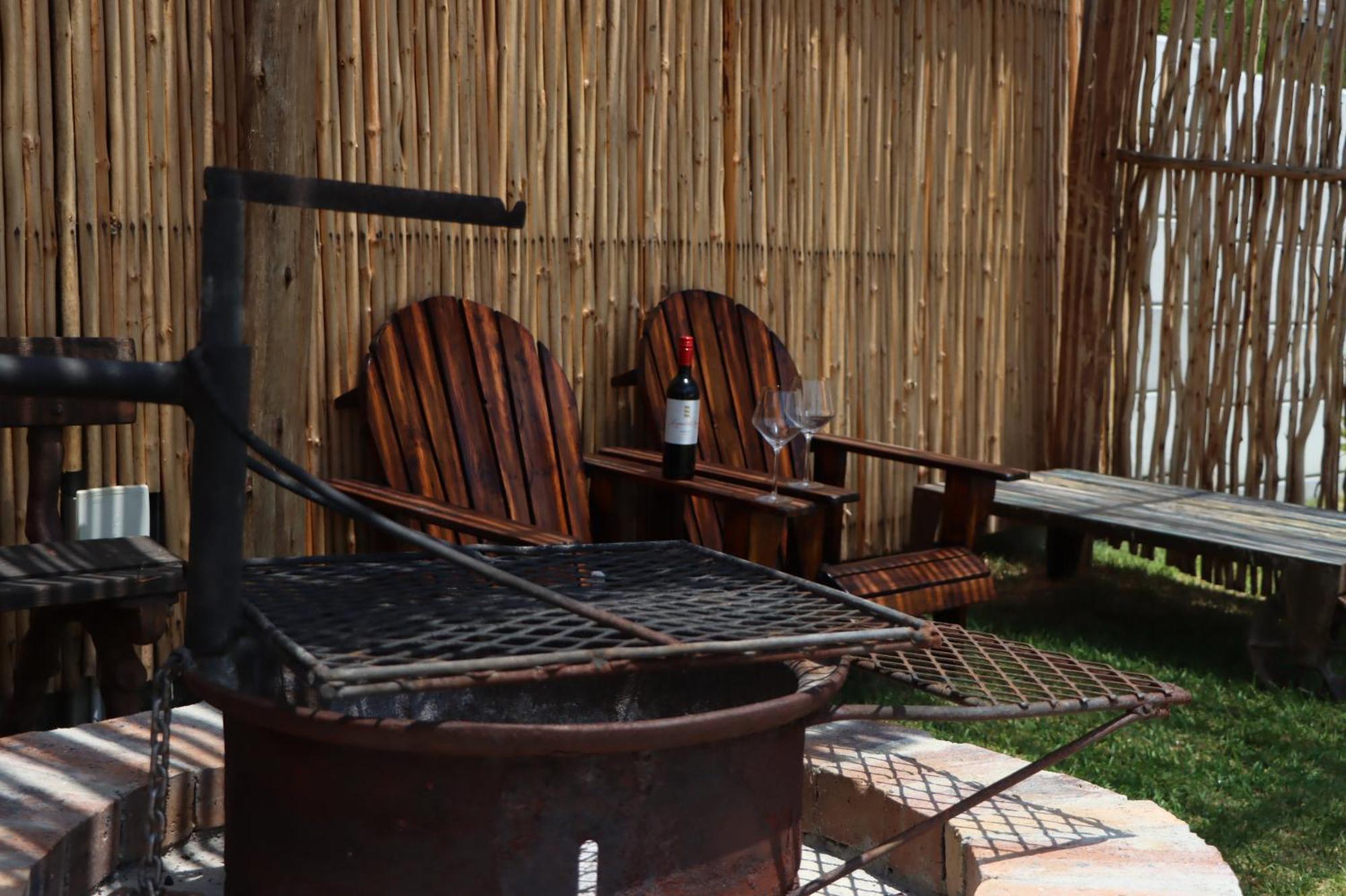 Nivenia Beach House Bettyʼs Bay Exterior foto