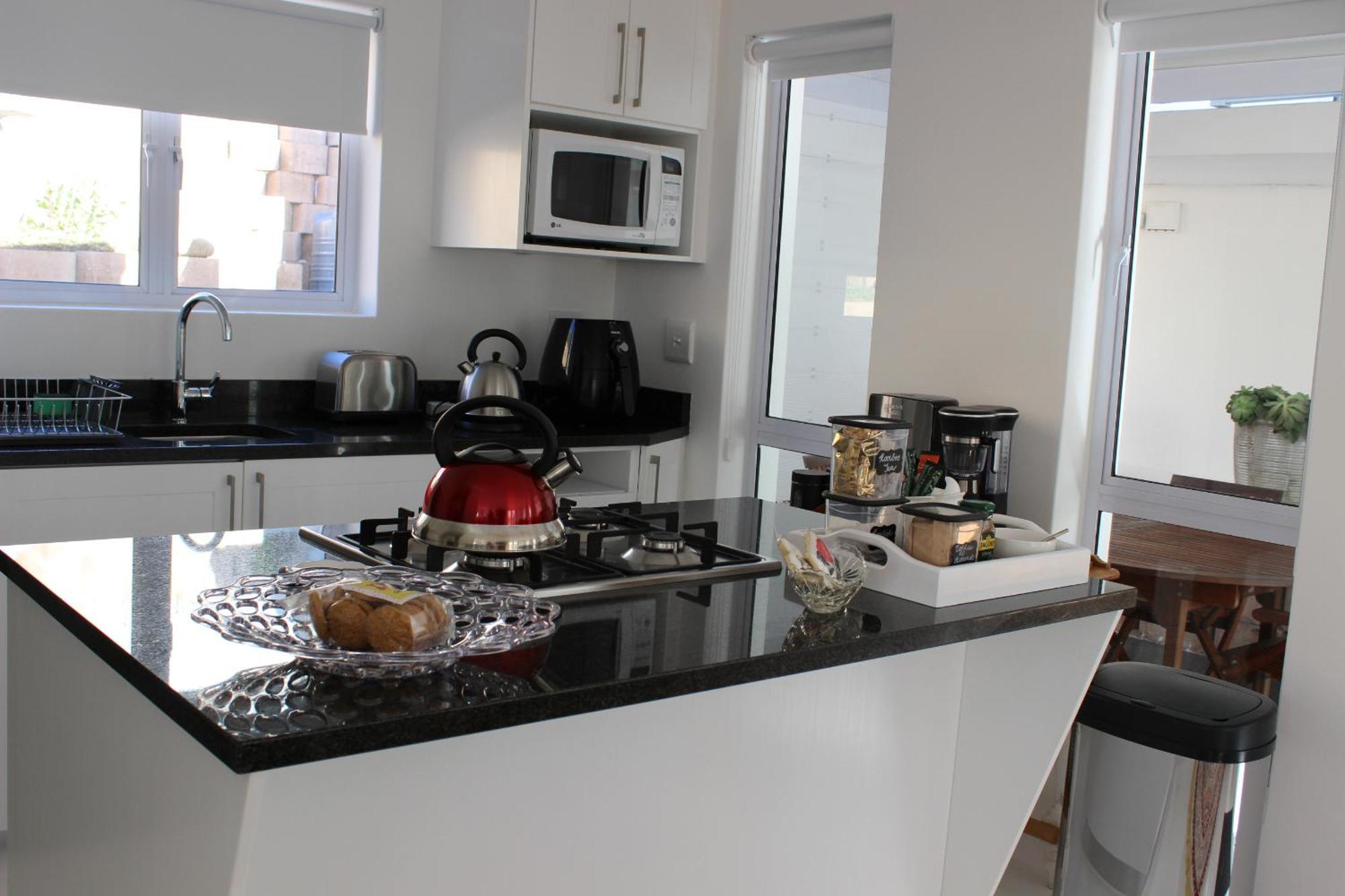 Nivenia Beach House Bettyʼs Bay Exterior foto